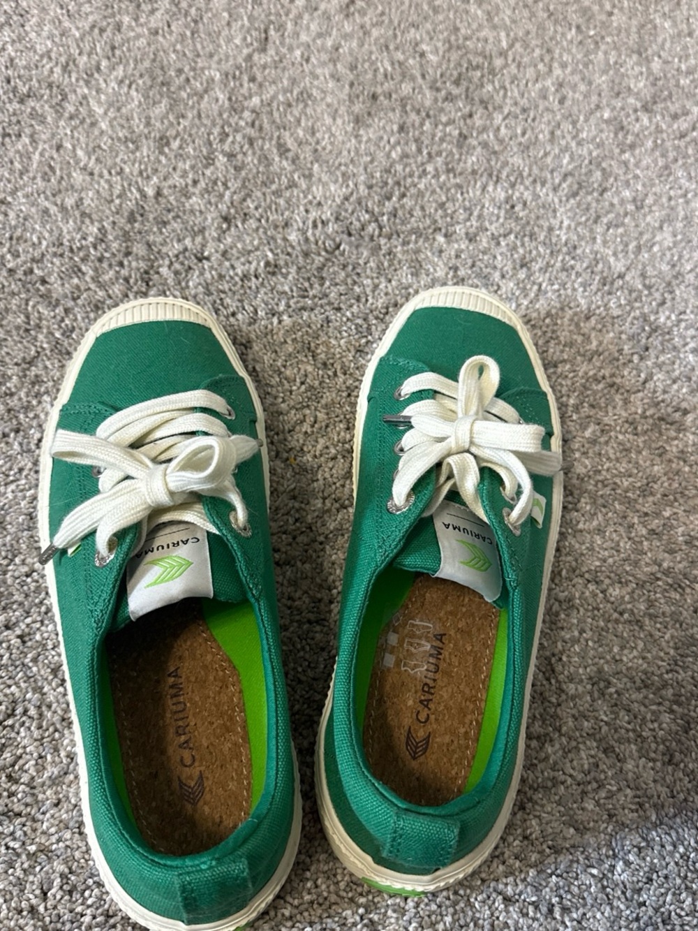 Cariuma womans Green Canvas Sneakers